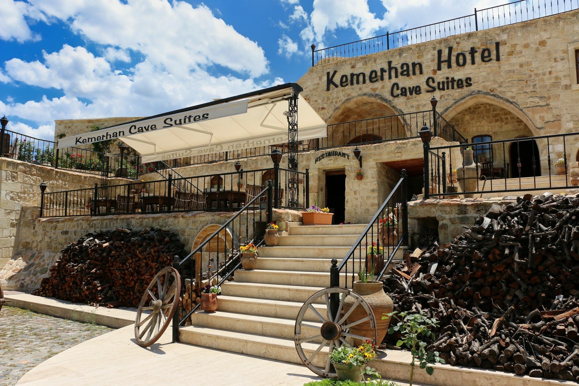 Kemerhan Hotel & Cave Suites Ürgüp Ngoại thất bức ảnh